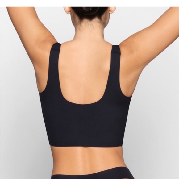 SKIMS Naked Scoop Longline Bralette Wirefree Black Size MEDIUM - Picture 2 of 8